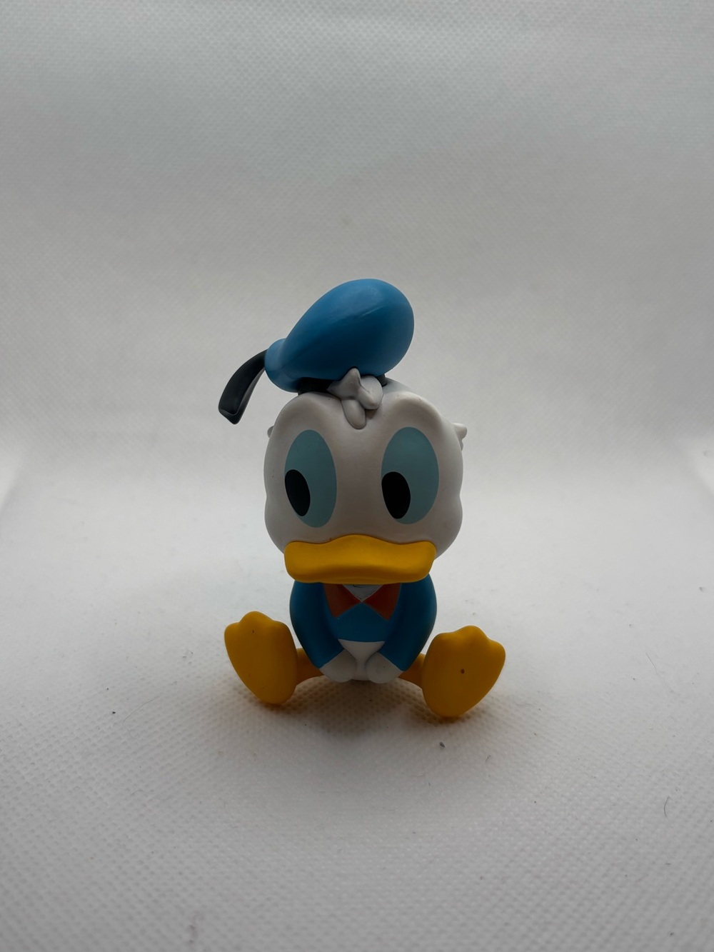 2/15$ 🦊 Baby Disney Donald Duck Blue and Yellow Mini Figure